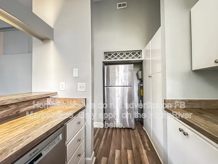 2115 W Ivy St — Photo 9