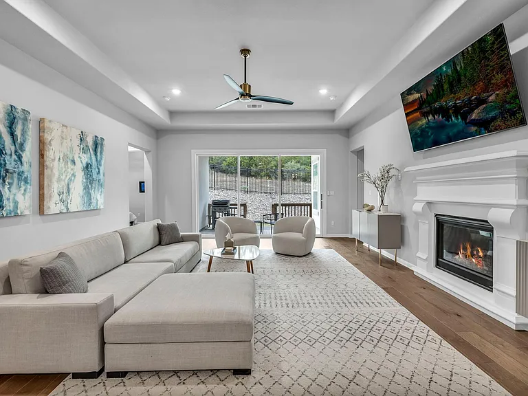 7641 Alouette Dr — Photo 8