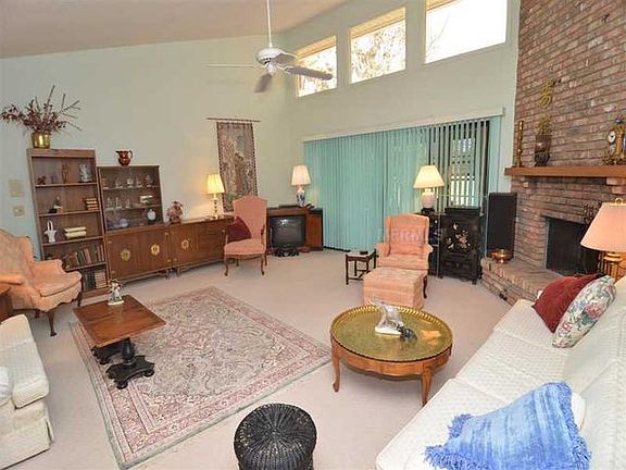 5th image of 1571 Golfside Dr