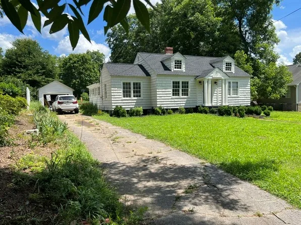403 Holmes St, Barnesville, GA 30204