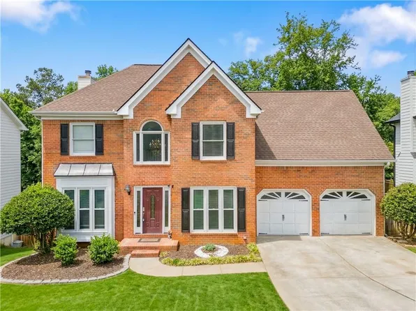 855 River Overlook Dr, Lawrenceville, GA 30043