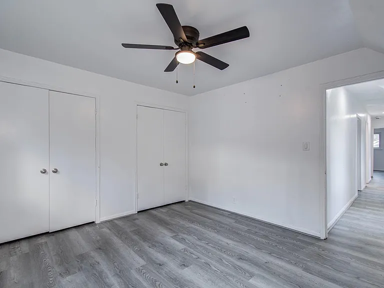 674 Ravensworth Dr — Photo 44