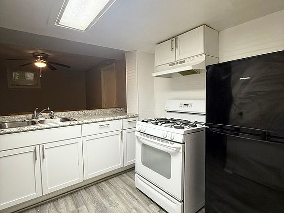 3rd image of 1336 S 30th Ave APT 4