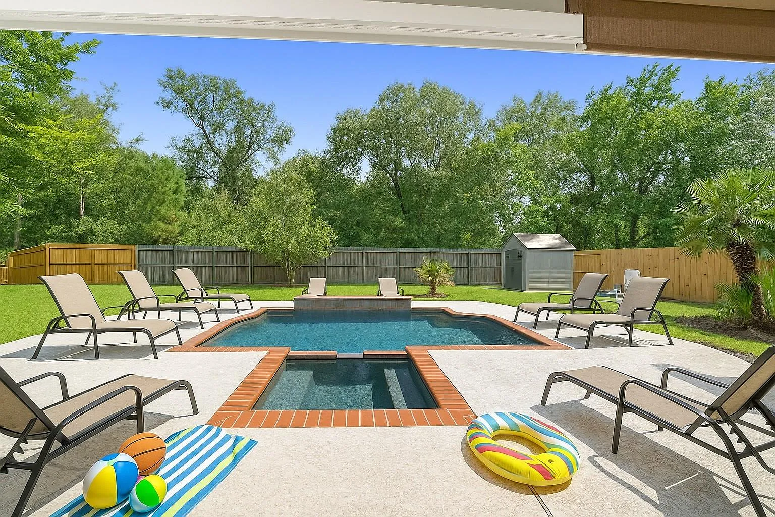 3 bed, 2.0 bath, 1616 sqft, $2,500 — Photo 1