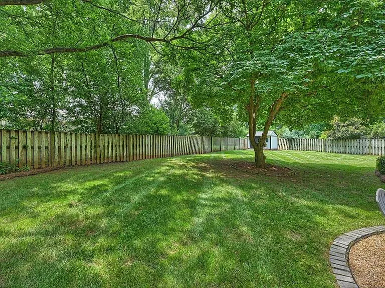 6139 Candlewood Dr — Photo 25