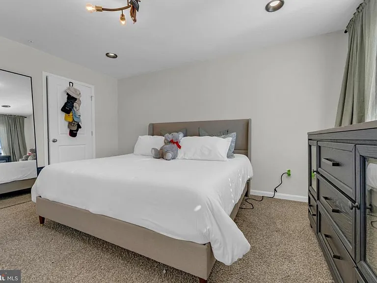 8805 Mimosa Ave #1 — Photo 14