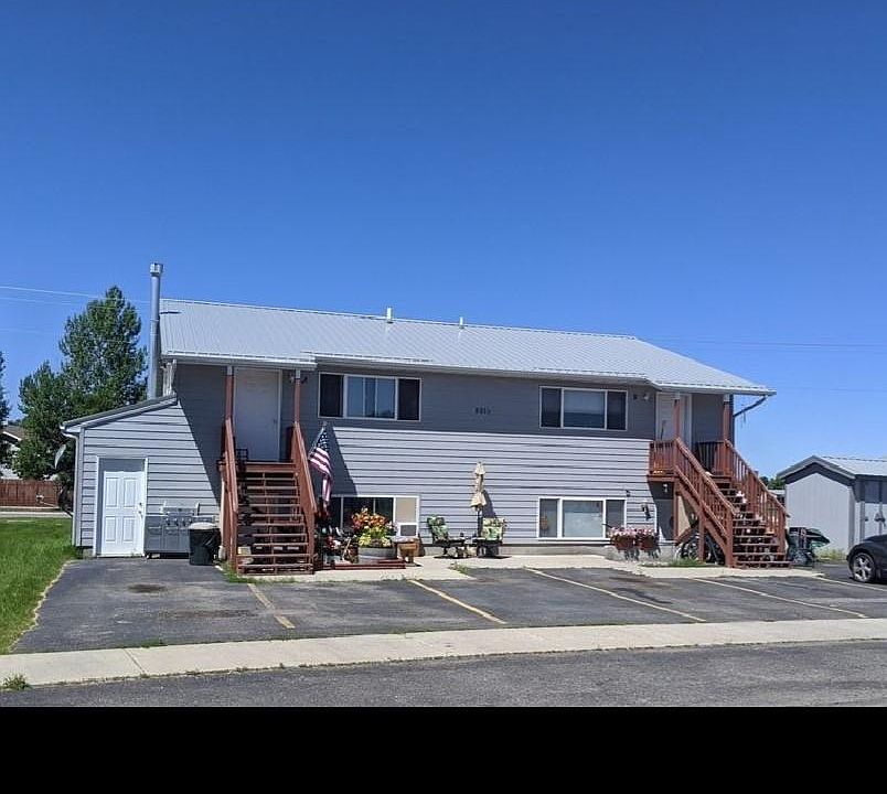 1st image of 501 1/2 S Circle Dr #B