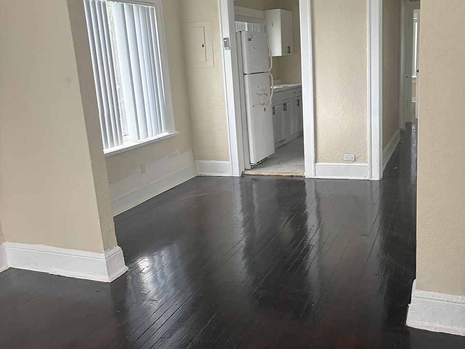 2nd image of 1910 Fillmore St #3
