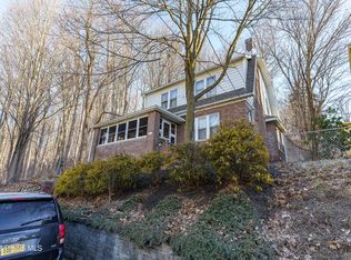 54 N Lake Ave, Troy, NY 12180