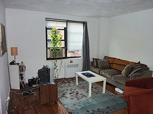 Sold by Manhattan Apartments | media 24
