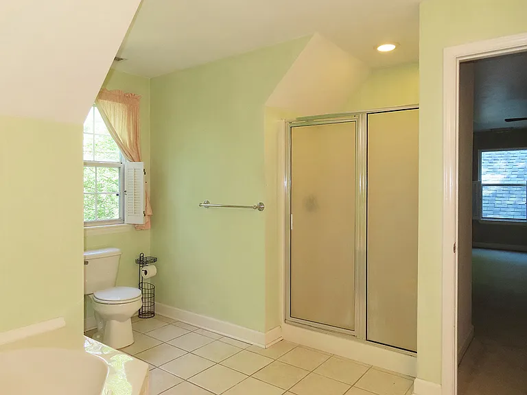 205 S English Hill Ln — Photo 12