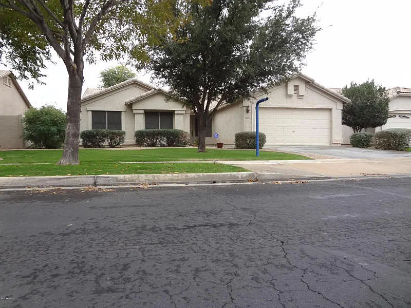 1341 W Bartlett Way