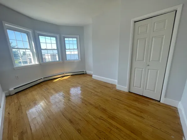 1410 9th St #2, North Bergen, NJ 07047