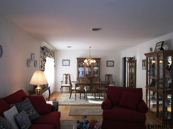 3rd image of 109 Mann Ave