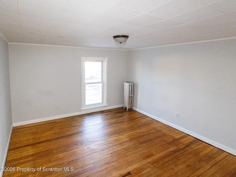 418 E Market St — Photo 12