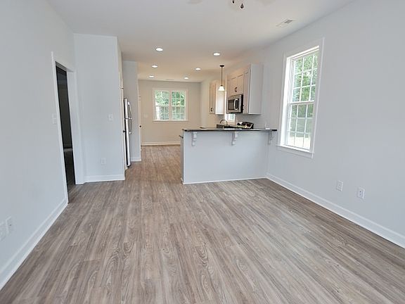 2nd image of 512-B Amerson Ct