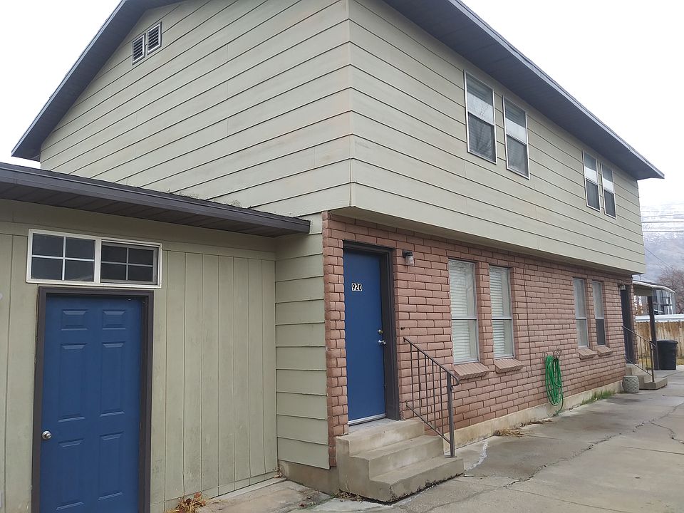 920 Side of the duplex 