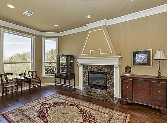 4th image of 1529 Parkview Dr