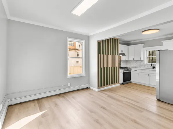 98 West 32nd Street image 3 of 16