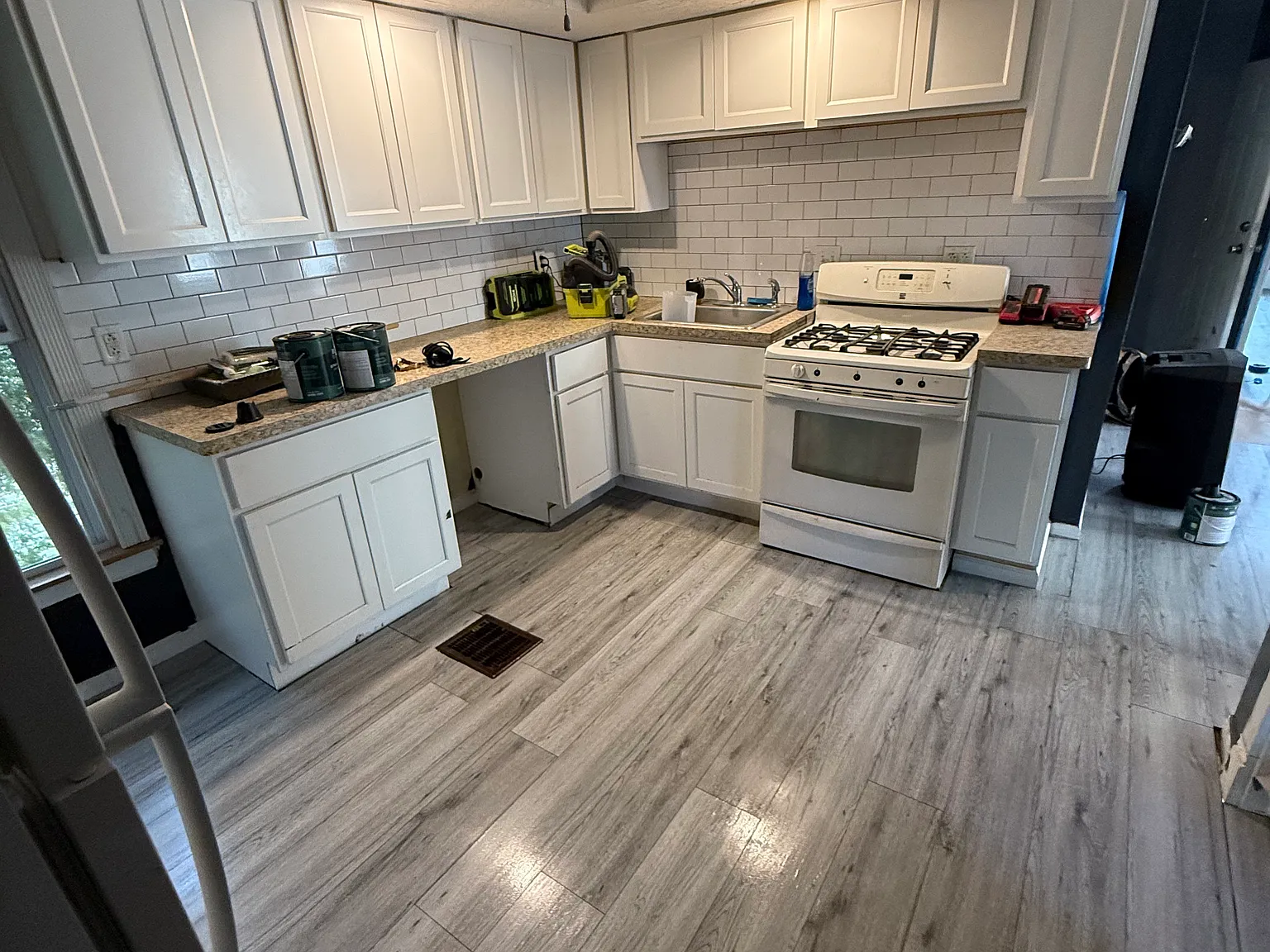 3 bed, 1.5 bath, 850 sqft, $1,600 — Photo 1