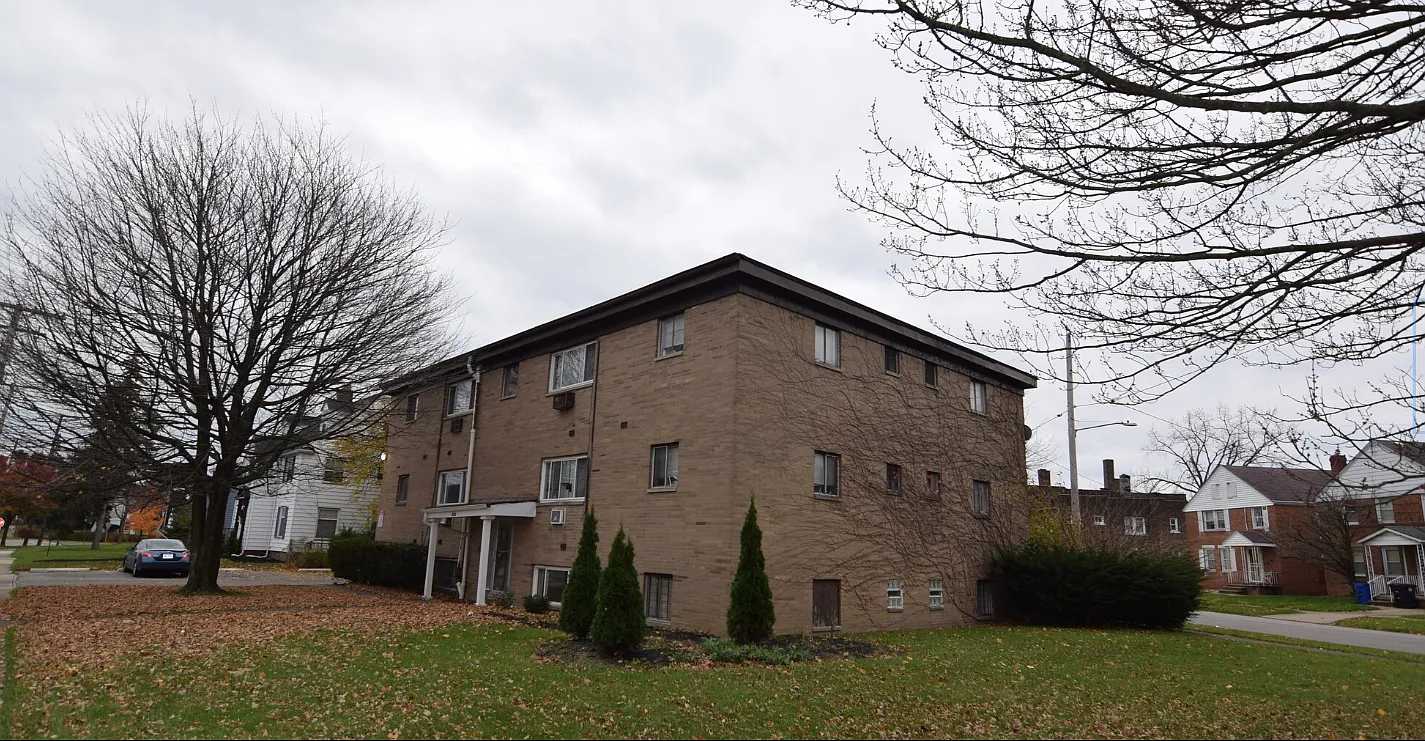 14918 Milverton Road — Photo 2