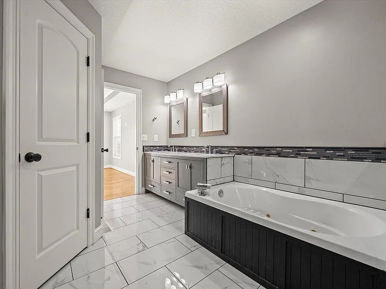 604 Canyon Dr — Photo 11