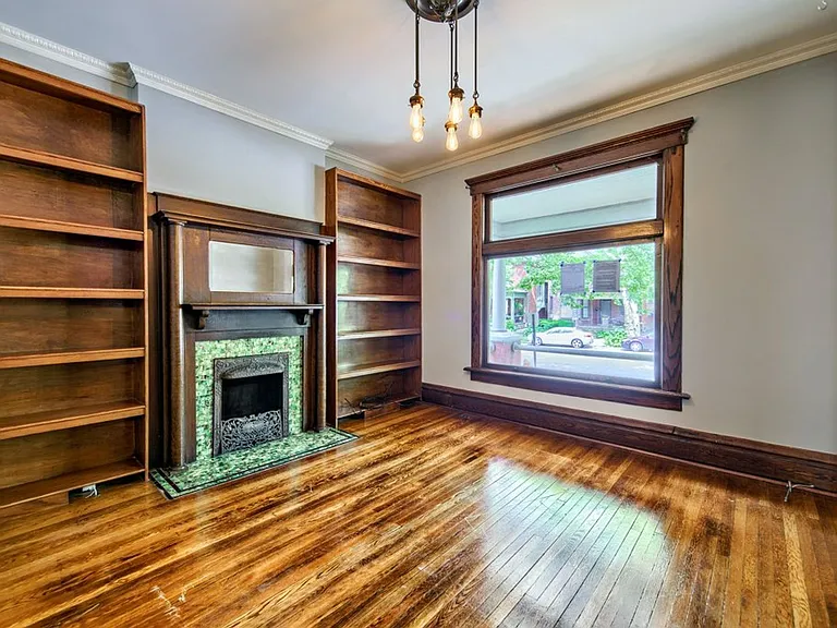 1023 Neil Ave — Photo 3