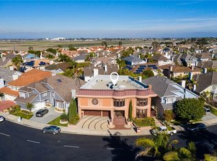 16132 Santa Barbara Ln, Huntington Beach, CA 92649