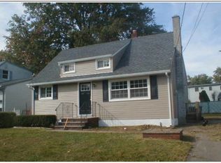 18 Bradford Pl, Iselin, NJ 08830