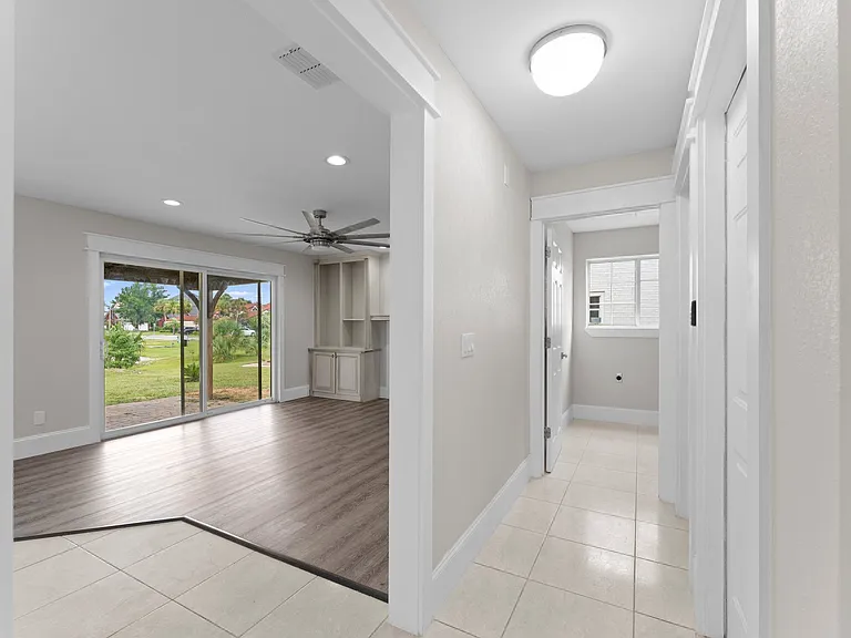 2407 Country Club Dr — Photo 18