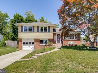 112 N Valleybrook Rd, Cherry Hill, NJ 08034