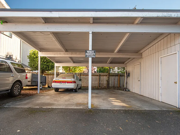 3407 E 21st St #B — Photo 13