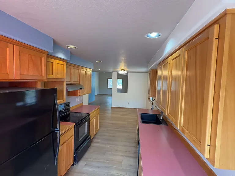 2741 NE Laramie Way — Photo 7