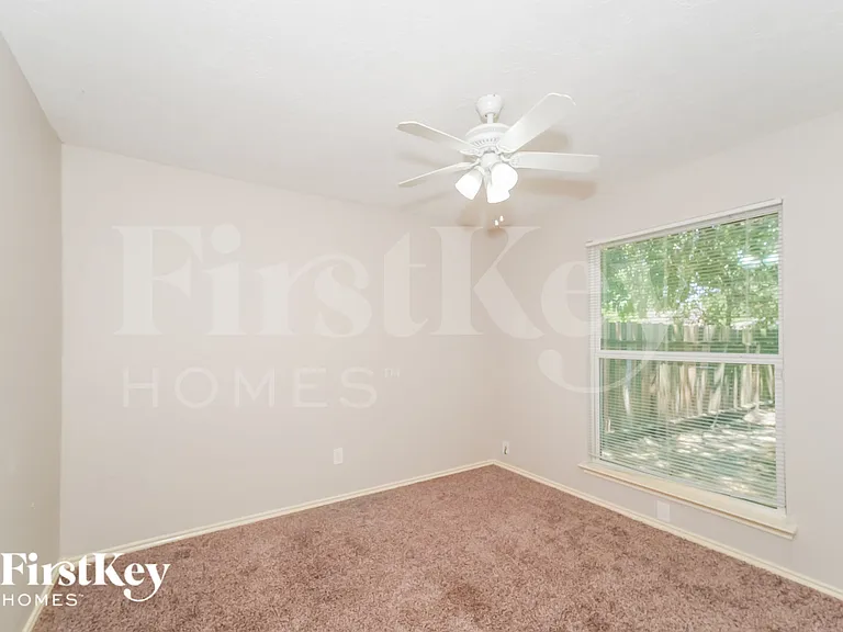 6615 Navidad Rd — Photo 11