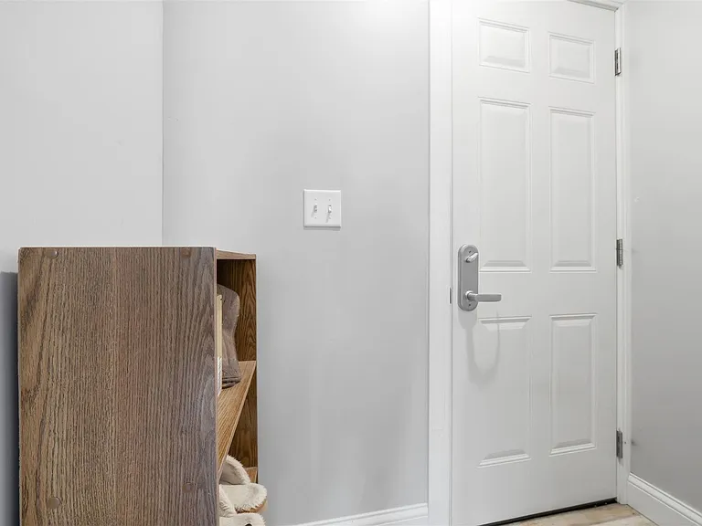 1 White Pl — Photo 26