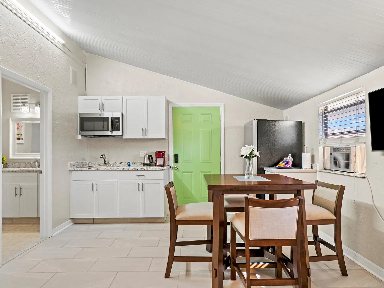 200 E Langsner St — Photo 3