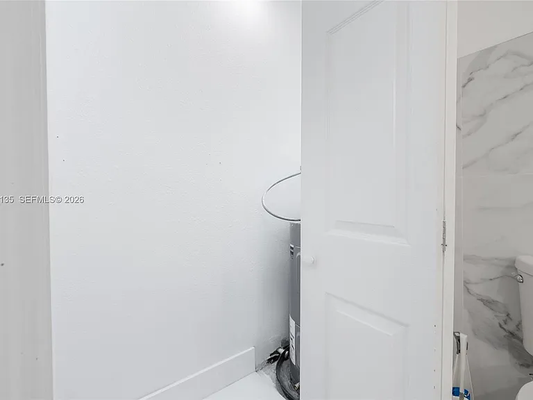 1221 SE 10th St — Photo 34