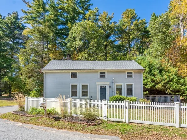 5 Sutcliffe Rd, Brimfield, MA 01010