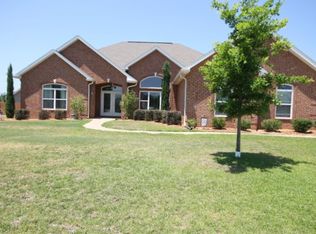 229 Hathersage Dr, Kathleen, GA