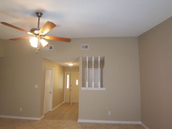 3rd image of 727 Valley Ridge Way