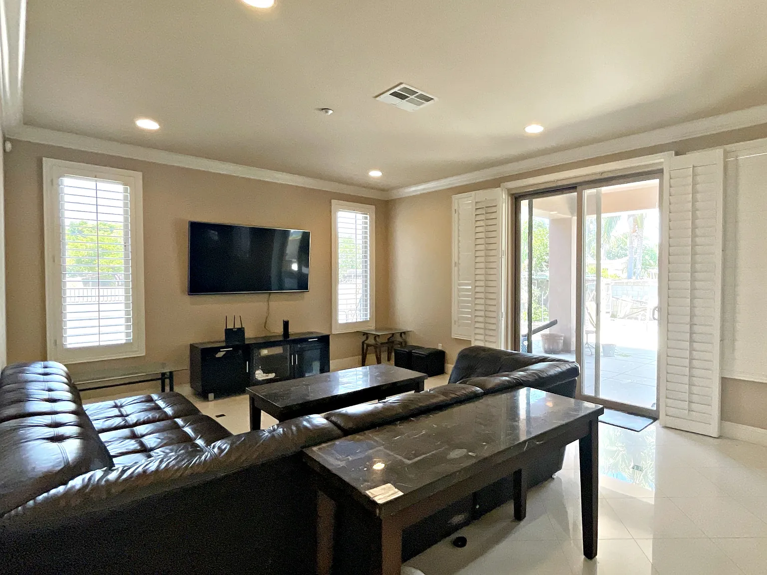 4 bed, 4.5 bath, 2582 sqft, $6,100 — Photo 4
