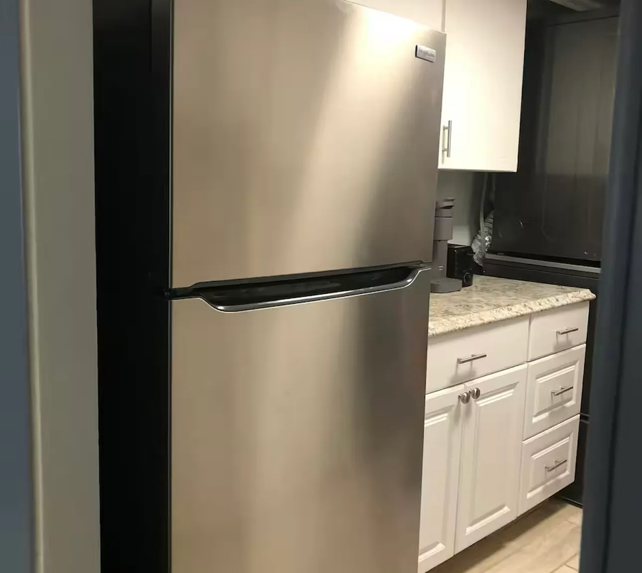 1728 Forest Ave — Photo 3