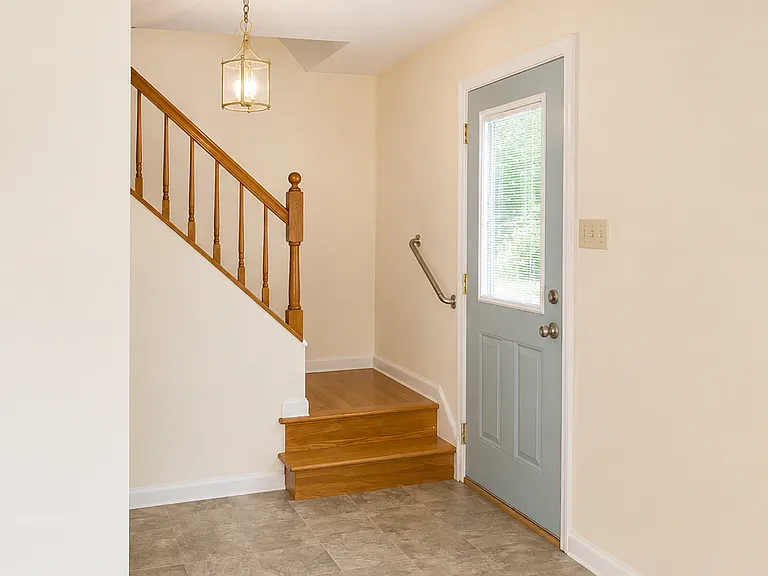 1109 Cocklin St — Photo 2