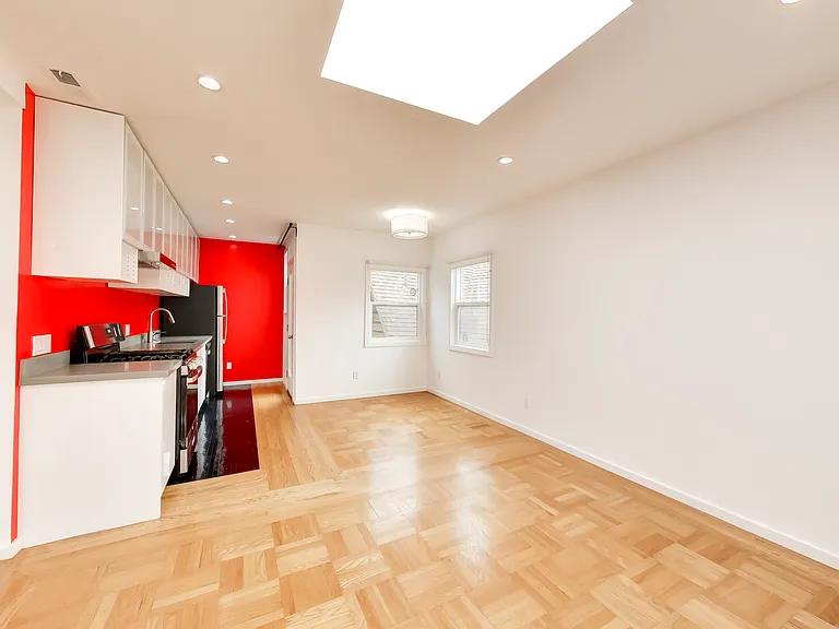 3033 Turk Blvd #4 — Photo 11