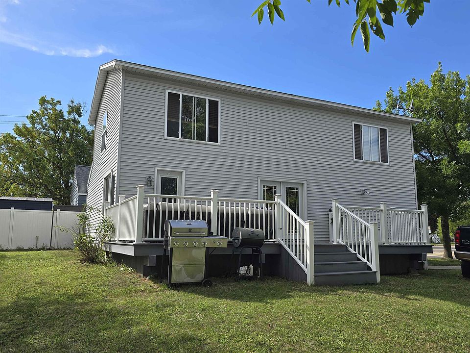 1st image of 702 E Jane St