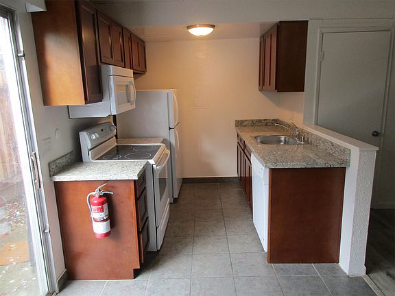 5th image of 2619 E St APT 5