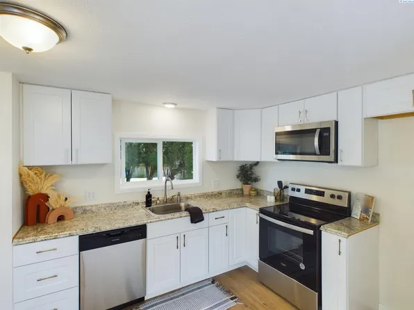 3324 W 19th Ave Trailer 45, Kennewick, WA 99338