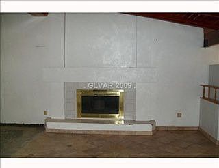 4th image of 3710 Thom Blvd