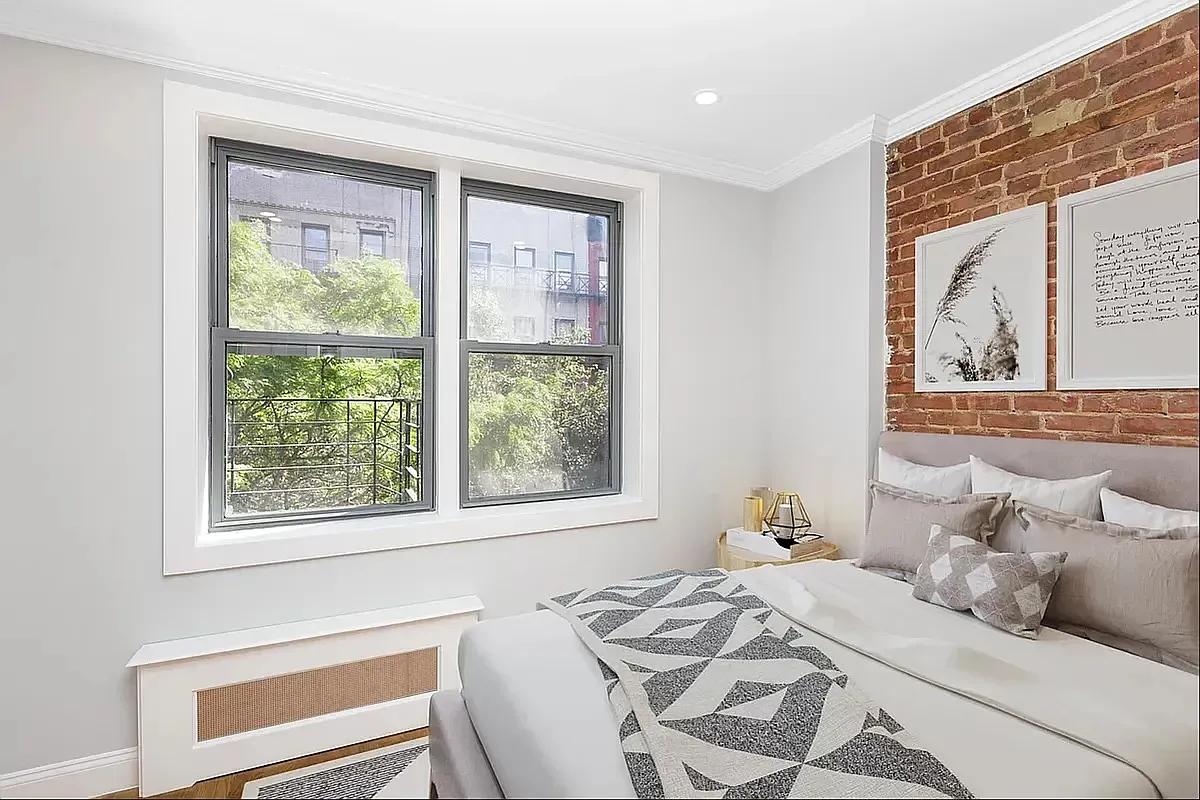 422 East 81st Street — Photo 4