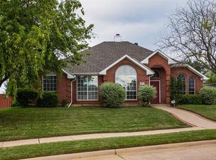 2219 Mallard Ct, Lewisville, TX 75077